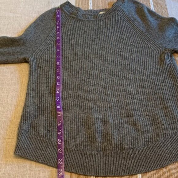 J. Crew Gray Scoopneck Sweater - Womens Size XS - Picture 4 of 7